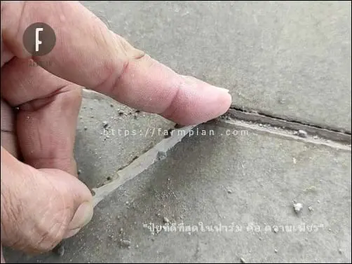 ซิลิโคนที่เลือกใช้ ไม่ใช่ซิลิโคนแท้ แต่เป็นลูกผสม อะคริลิค ซิลิโคน และเลือกชนิดใสมาใช้ ซึ่งมันก็ยืดหยุ่นดีอย่างที่เห็น ดึงยืดได้ขนาดนี้เลย